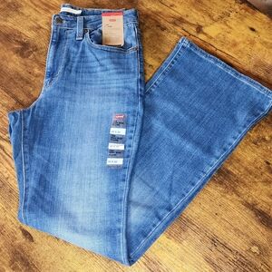 Womens Levi Jeans
